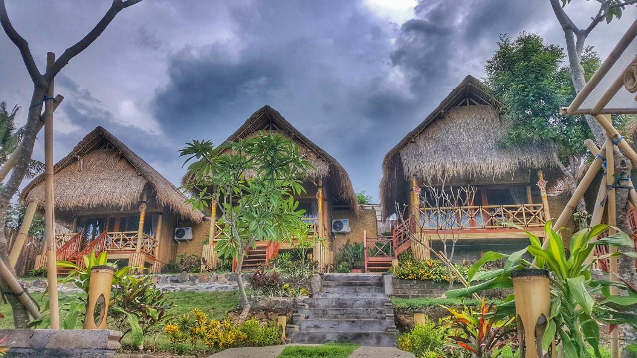 Menjangan Hill Hotel Banyuwedang Bagian luar foto